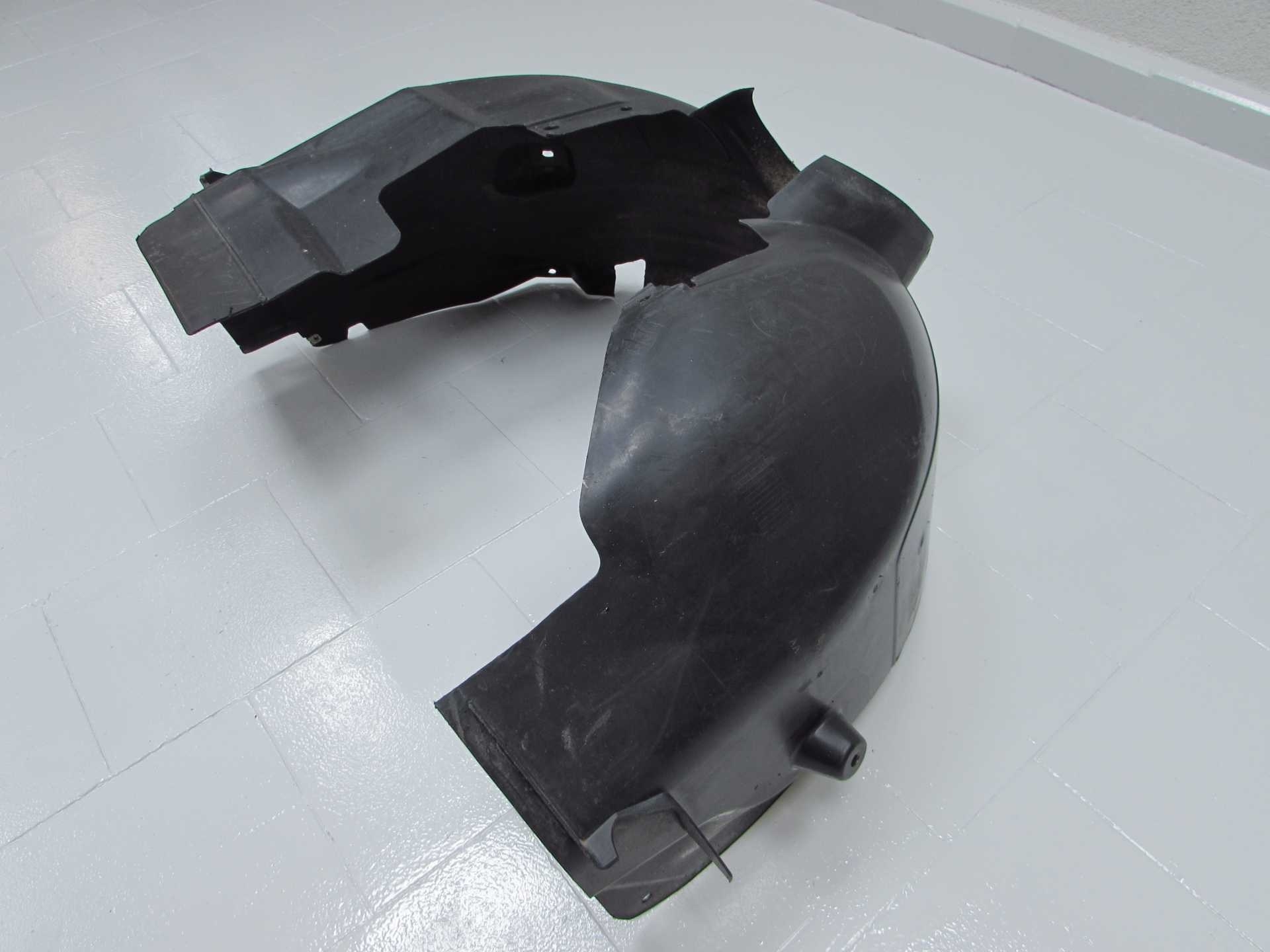 Ford Focus-Cmax 2012-2018 Ön Çamurluk Davlumbazı - Sol İTHAL Marka